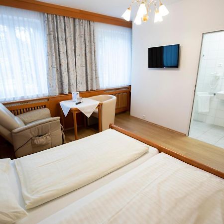 Hotel-Gasthof Martinek Baden Eksteriør billede
