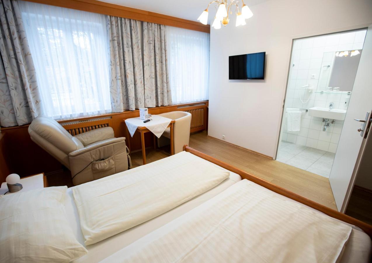 Hotel-Gasthof Martinek Baden Eksteriør billede