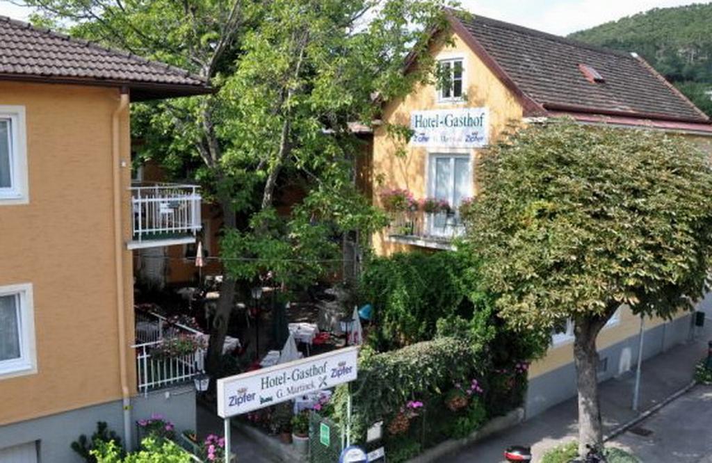 Hotel-Gasthof Martinek Baden Eksteriør billede