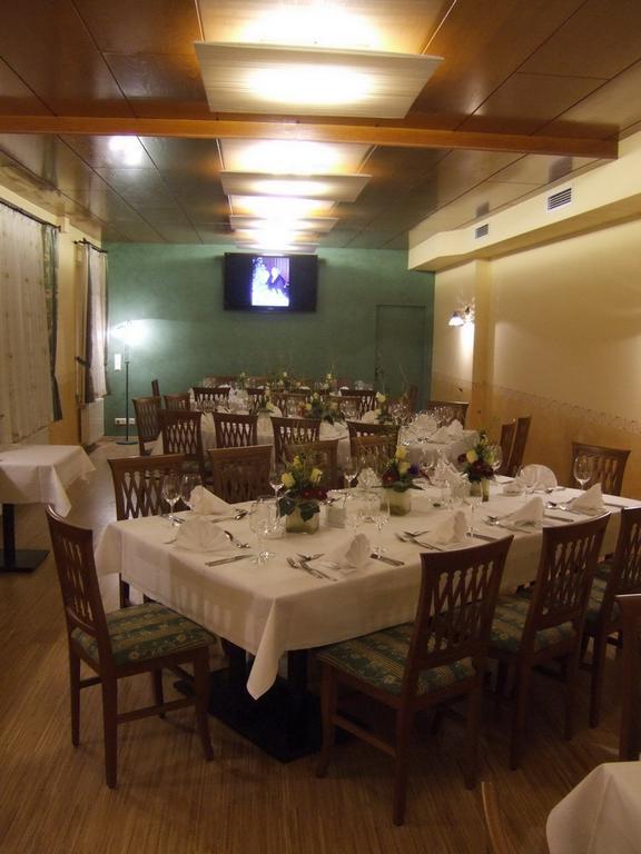 Hotel-Gasthof Martinek Baden Eksteriør billede