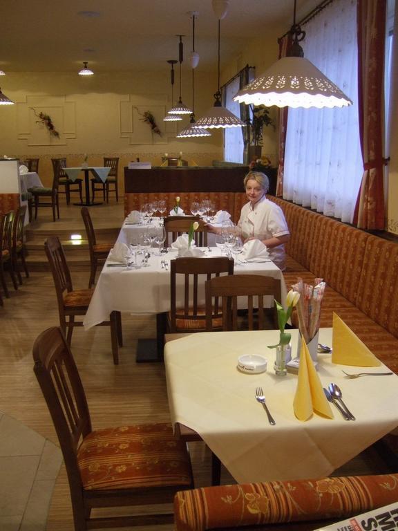 Hotel-Gasthof Martinek Baden Eksteriør billede