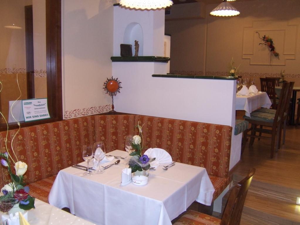 Hotel-Gasthof Martinek Baden Eksteriør billede