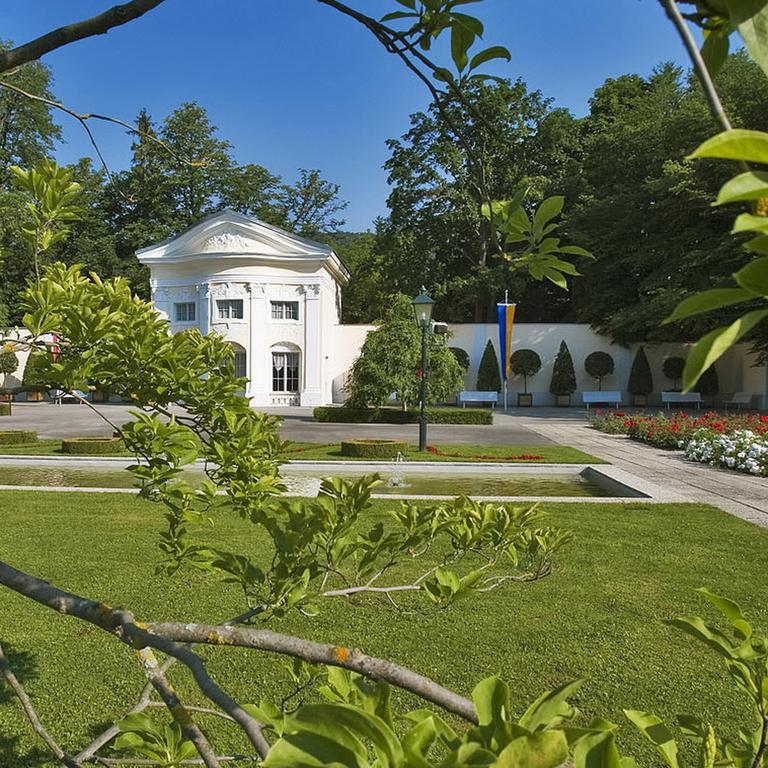 Hotel-Gasthof Martinek Baden Eksteriør billede